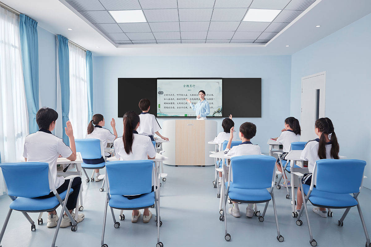 教學體驗起飛!自主創(chuàng)新產(chǎn)品為教育信息化疊buff_數(shù)字化_麒麟_系統(tǒng)